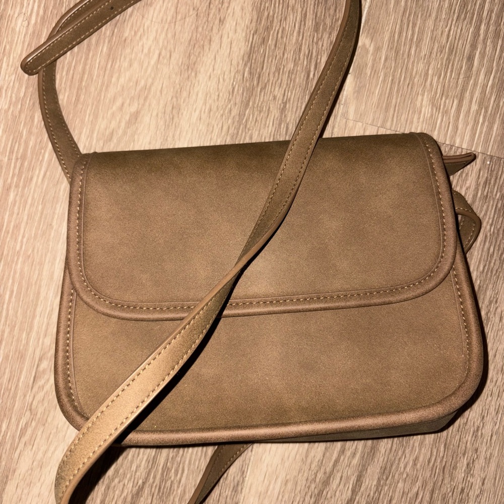 Elegant Tan Women's Bag